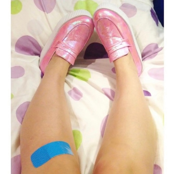 UNIF Edge Platform Pink Hologram - Picture 3 of 8